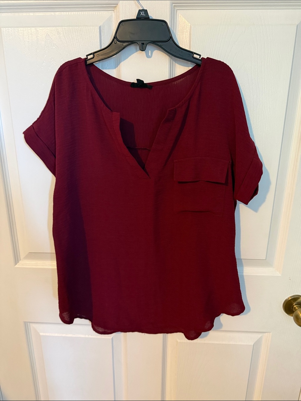 Blu Pepper Short Sleeve V-Neck Blouse in Burgundy